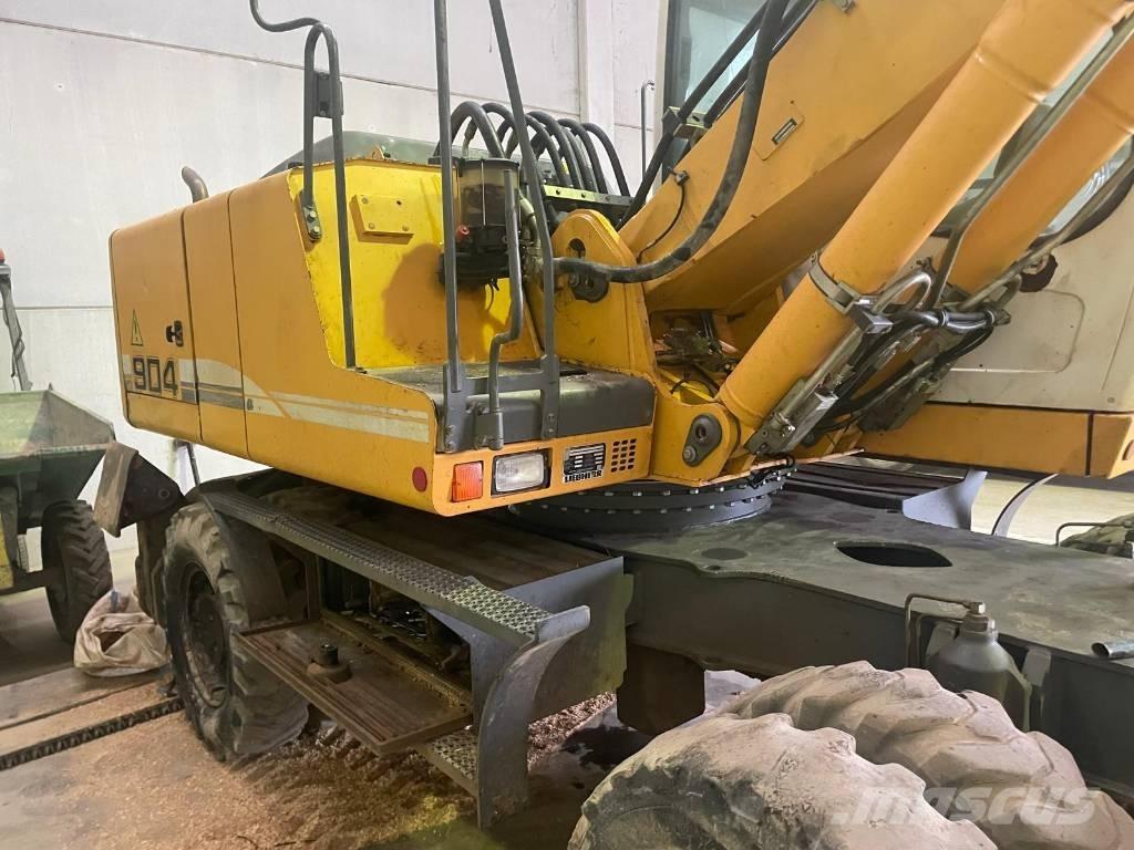 Liebherr A 904 C Escavatori gommati