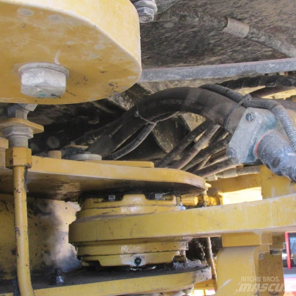 CAT CAT 966L Pale gommate