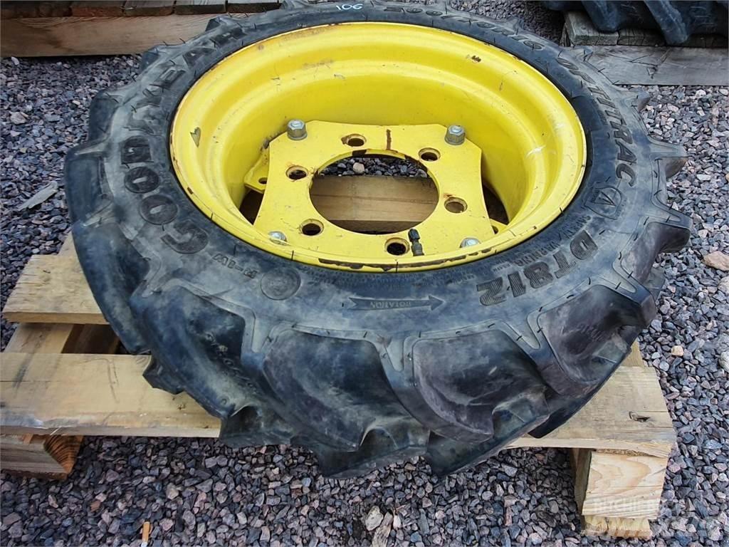 Goodyear 200/70R16 Pneumatici, ruote e cerchioni