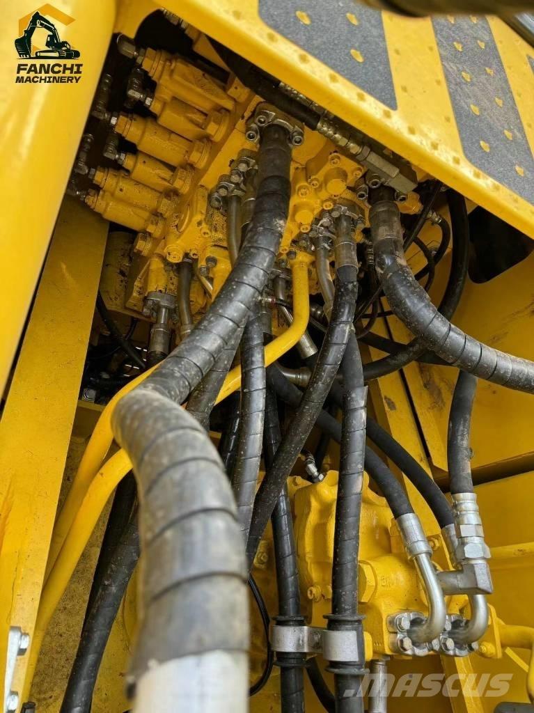 Komatsu PC 220 LC Escavatori cingolati