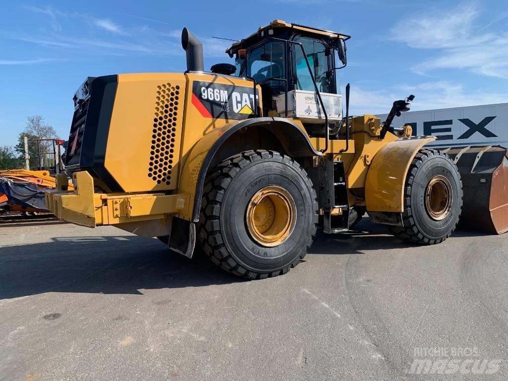 CAT 966MXE Pale gommate
