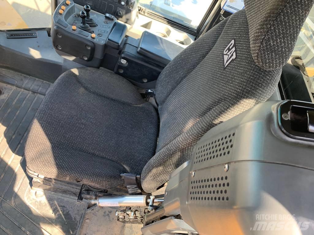 CAT 966MXE Pale gommate