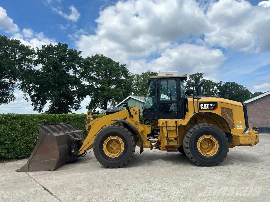 CAT 950G Pale gommate