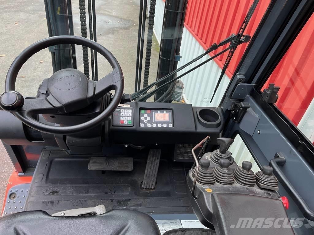 Toyota 8 FBMT 30 Carrelli elevatori elettrici