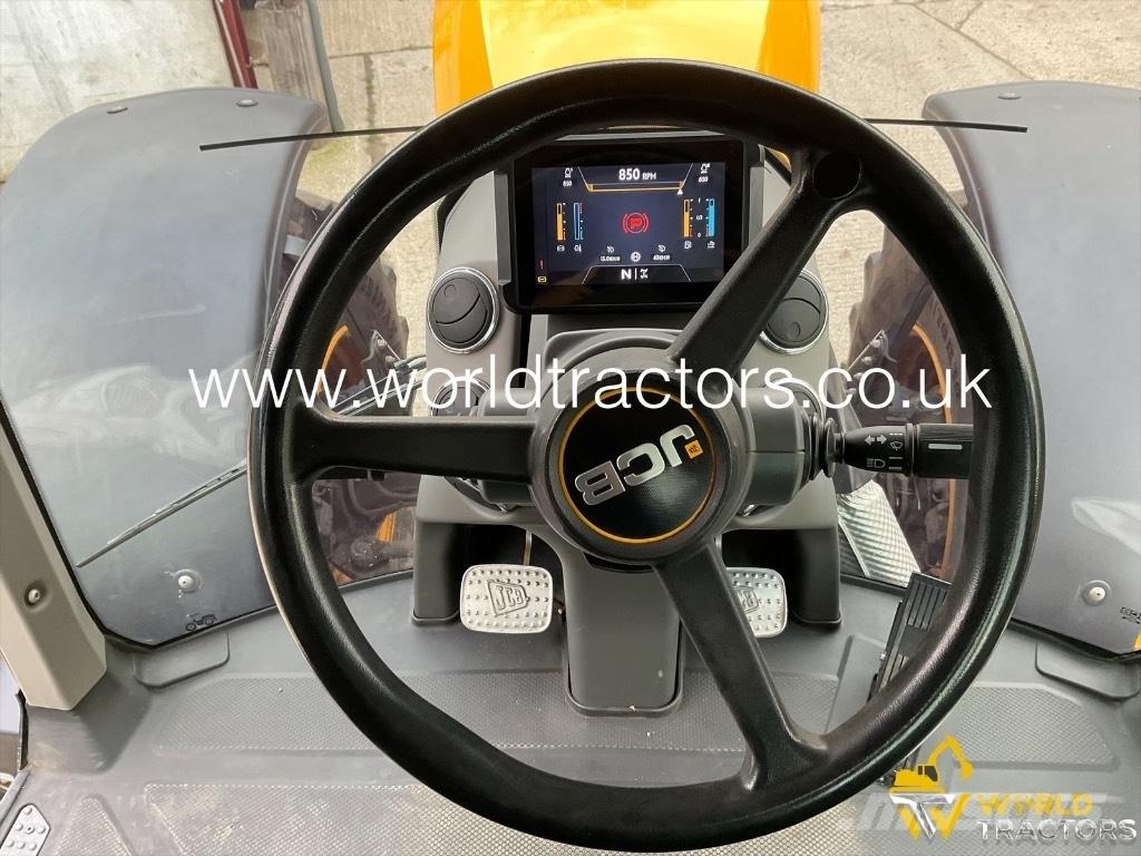 JCB Fastrac 4220 Trattori