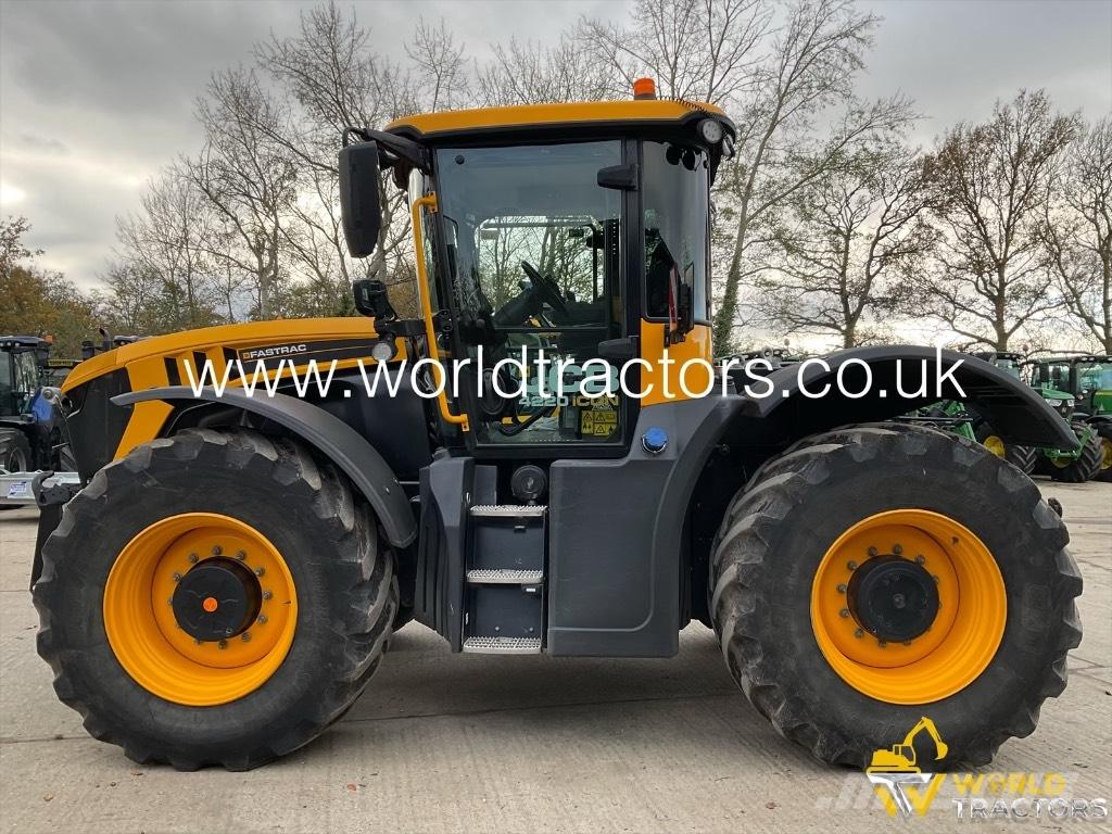 JCB Fastrac 4220 Trattori