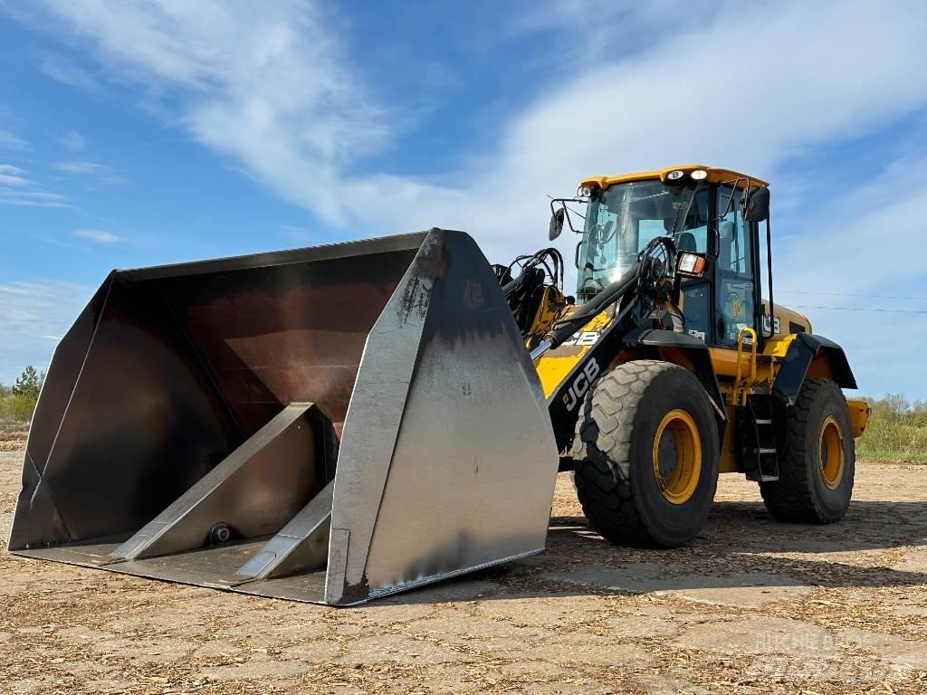 JCB 436 E HT Pale gommate