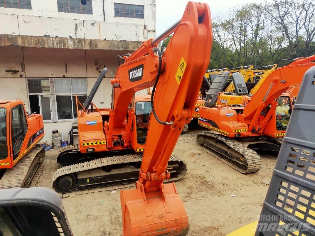 Doosan DH225LC-7 Escavatori cingolati