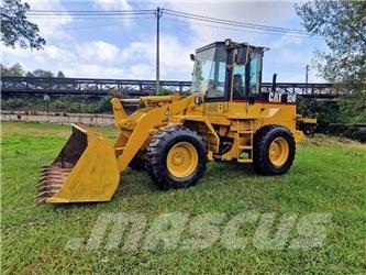 CAT 924F Pale gommate