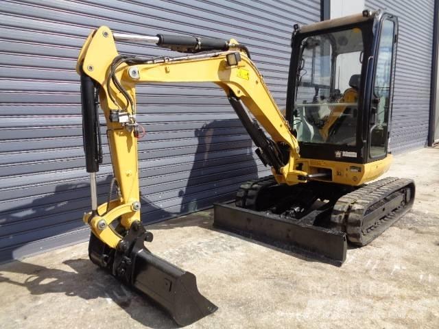 CAT 302.7 D Miniescavatori