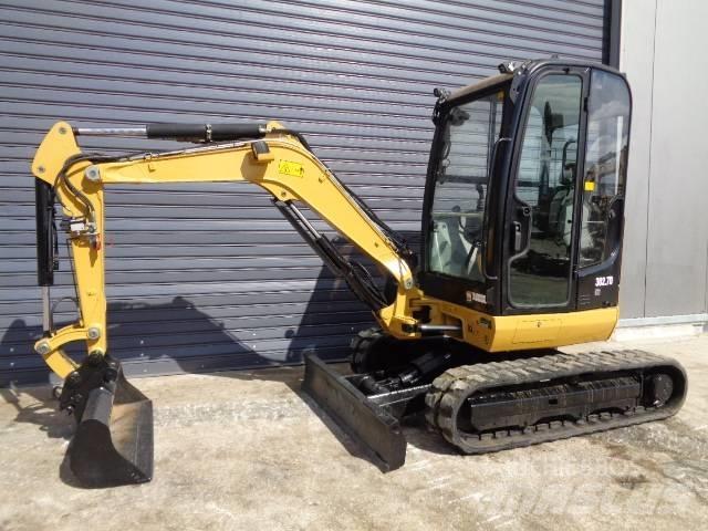 CAT 302.7 D Miniescavatori