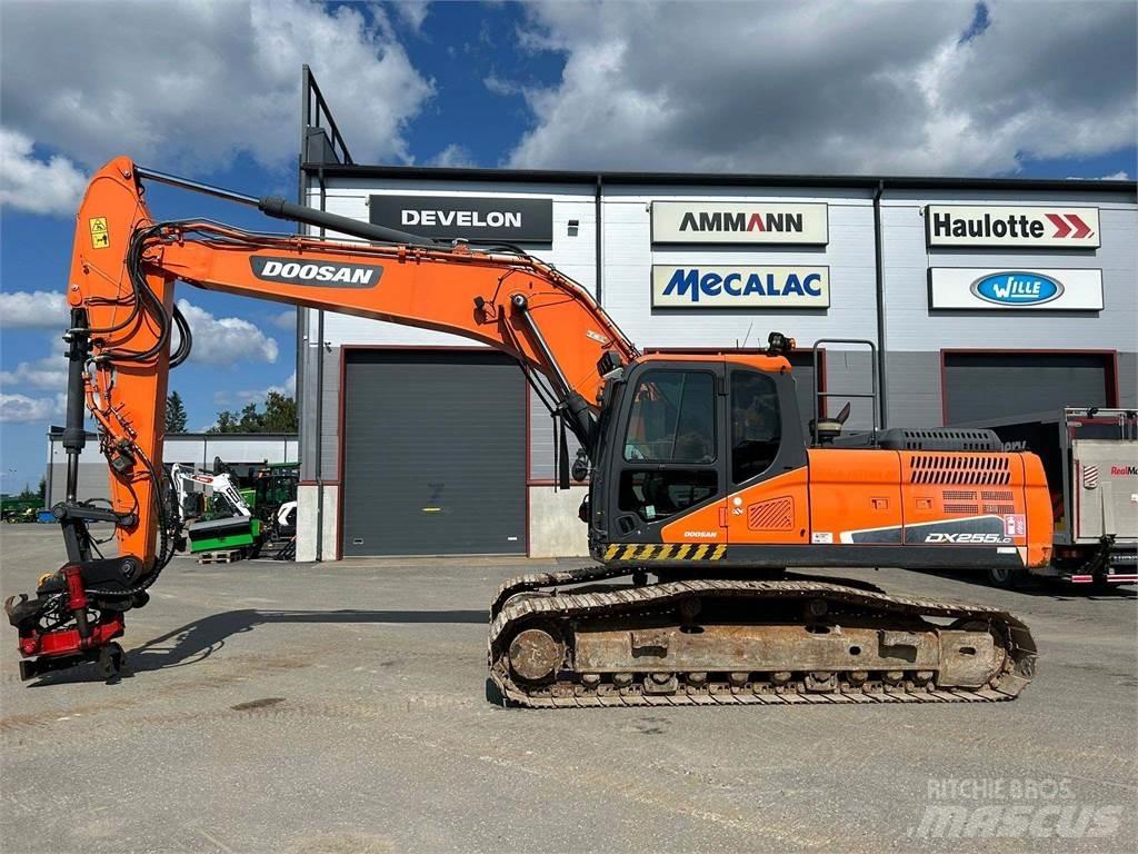 Doosan DX255LC-5 Escavatori cingolati