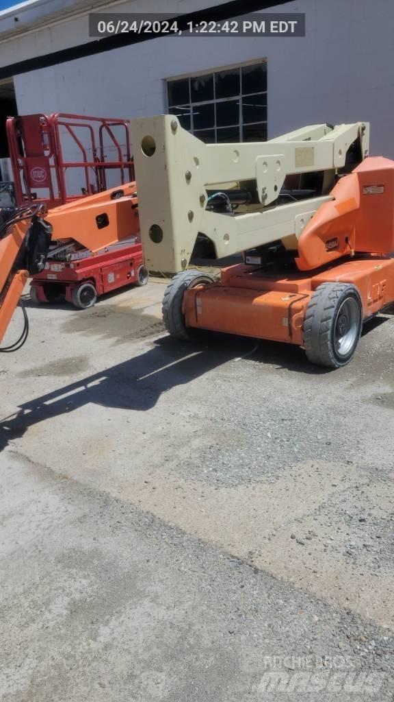 JLG E 450 AJ Piattaforme a braccio articolato