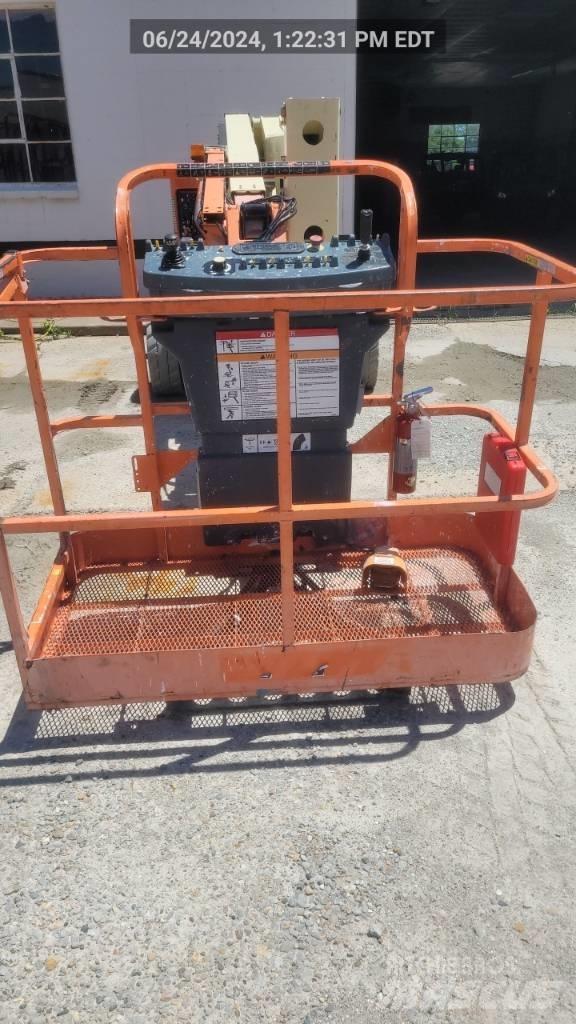 JLG E 450 AJ Piattaforme a braccio articolato