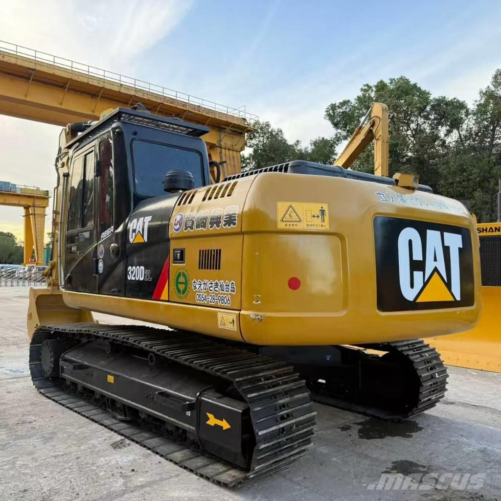 CAT 320 D2 Escavatori cingolati