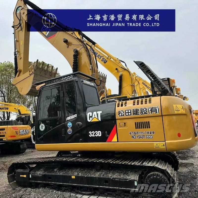 CAT 323 D Escavatori cingolati
