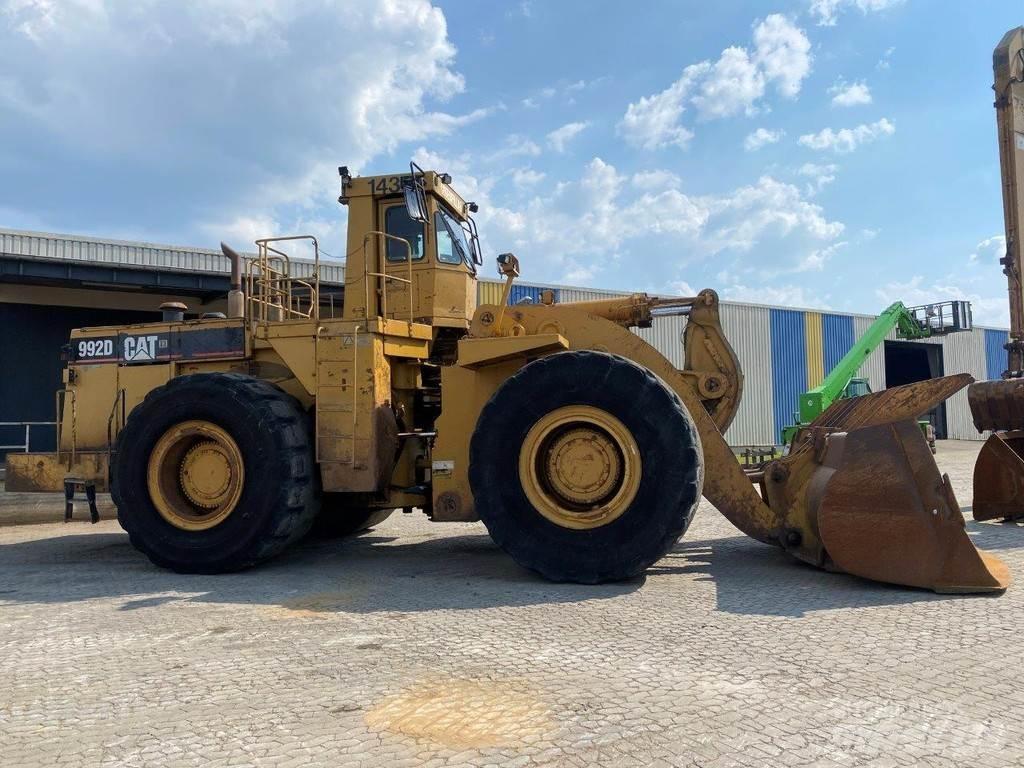 CAT 992 D NVT Pale gommate