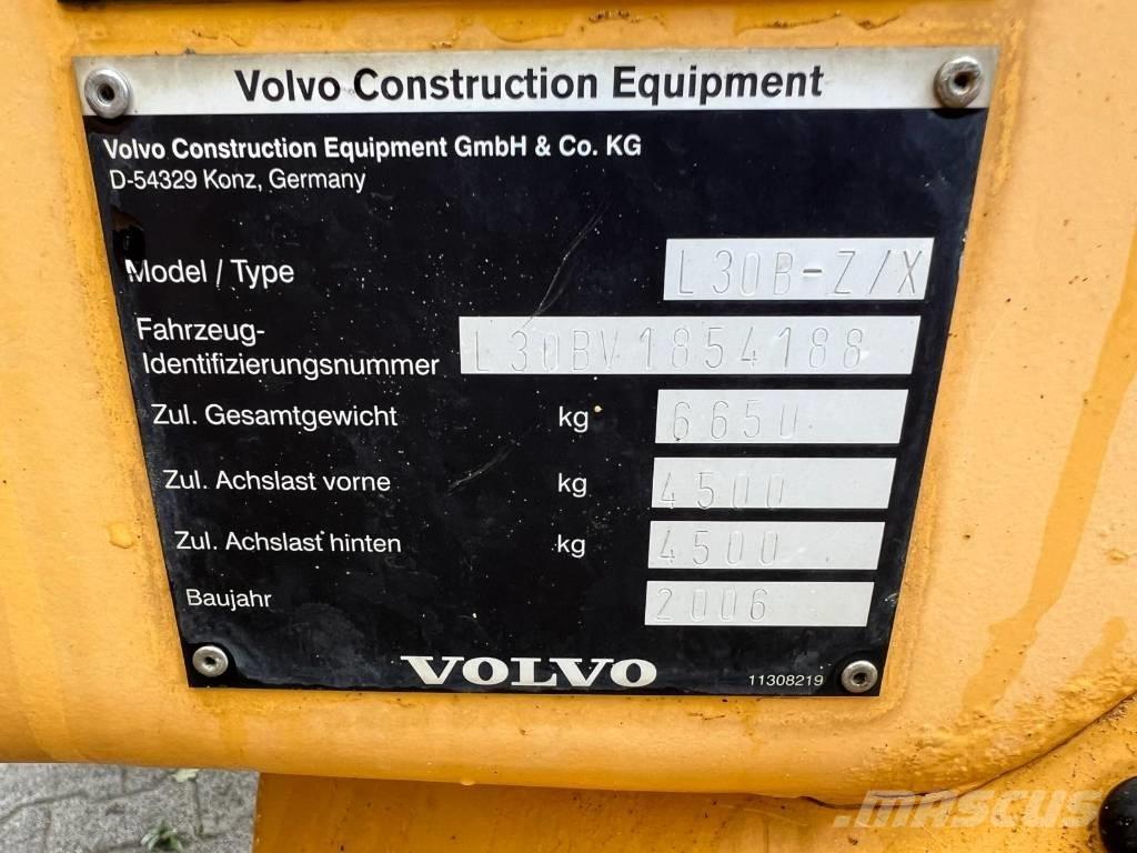 Volvo L 30 B Pale gommate