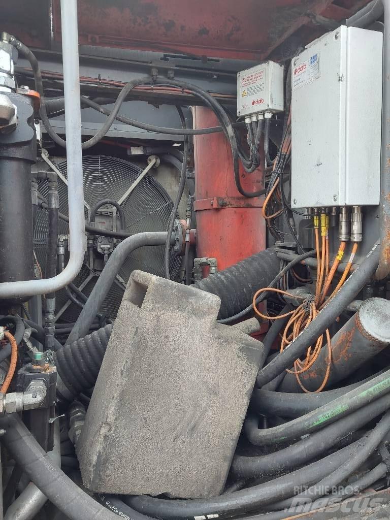 Sandvik DP 1500 i Perforatrici di superficie