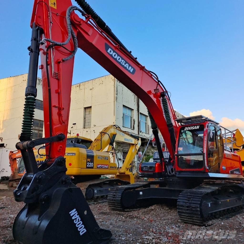 Doosan DX 300 LCA Escavatori cingolati