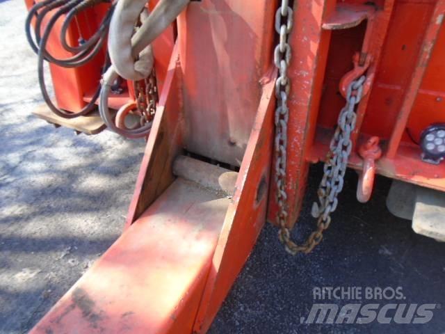 Freightliner FLD 120 Carroattrezzi