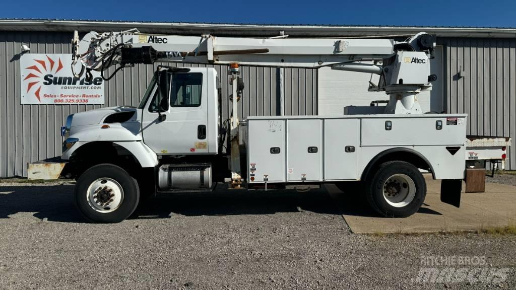 International 7300 Camion altro