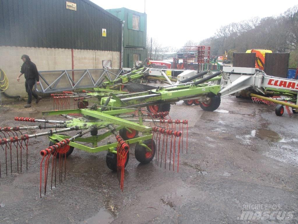 CLAAS Liner 3000 Ranghinatori