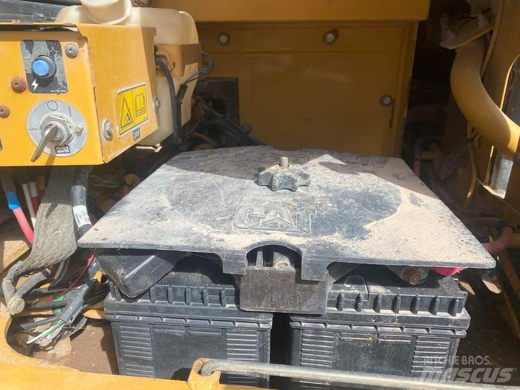 CAT 324 D NVT Escavatori cingolati