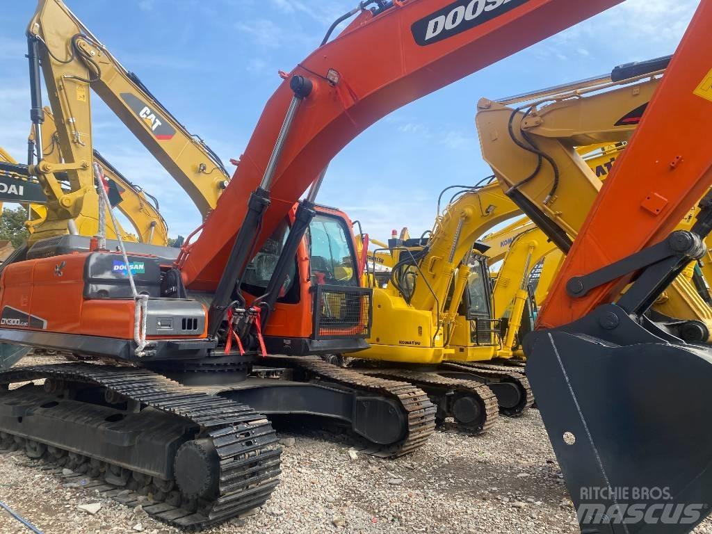 Doosan DX300LC-9C Escavatori cingolati