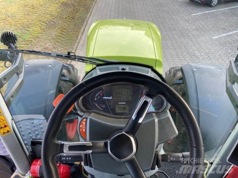 CLAAS AXION 830 Trattori