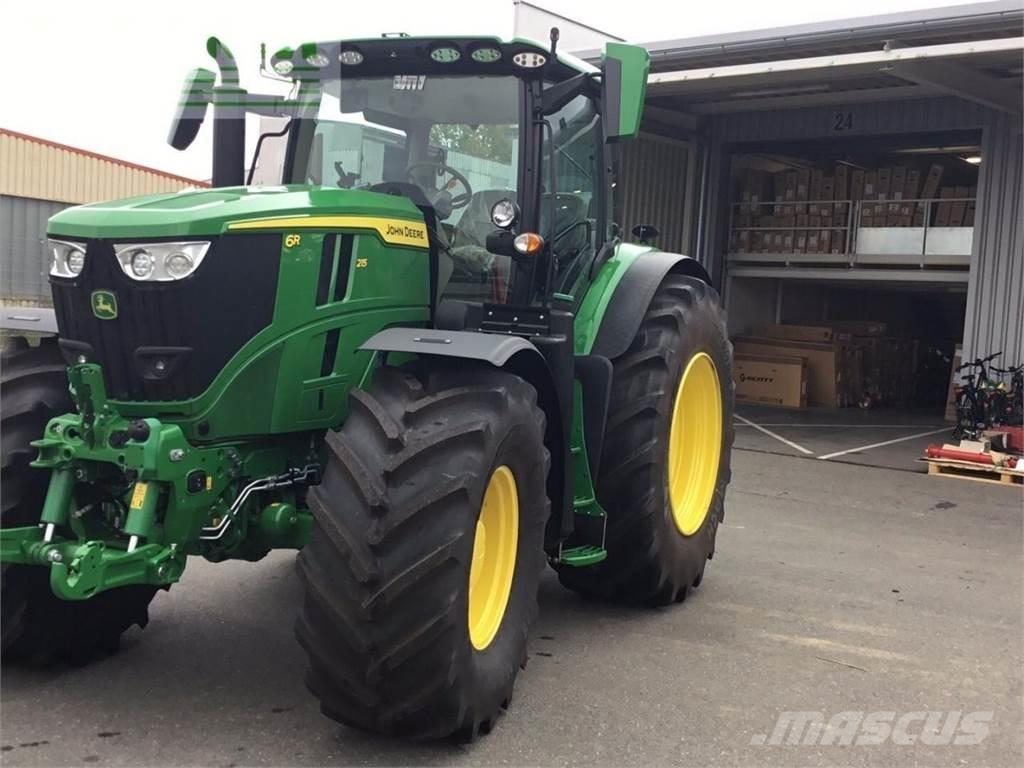 John Deere 6R215 Trattori