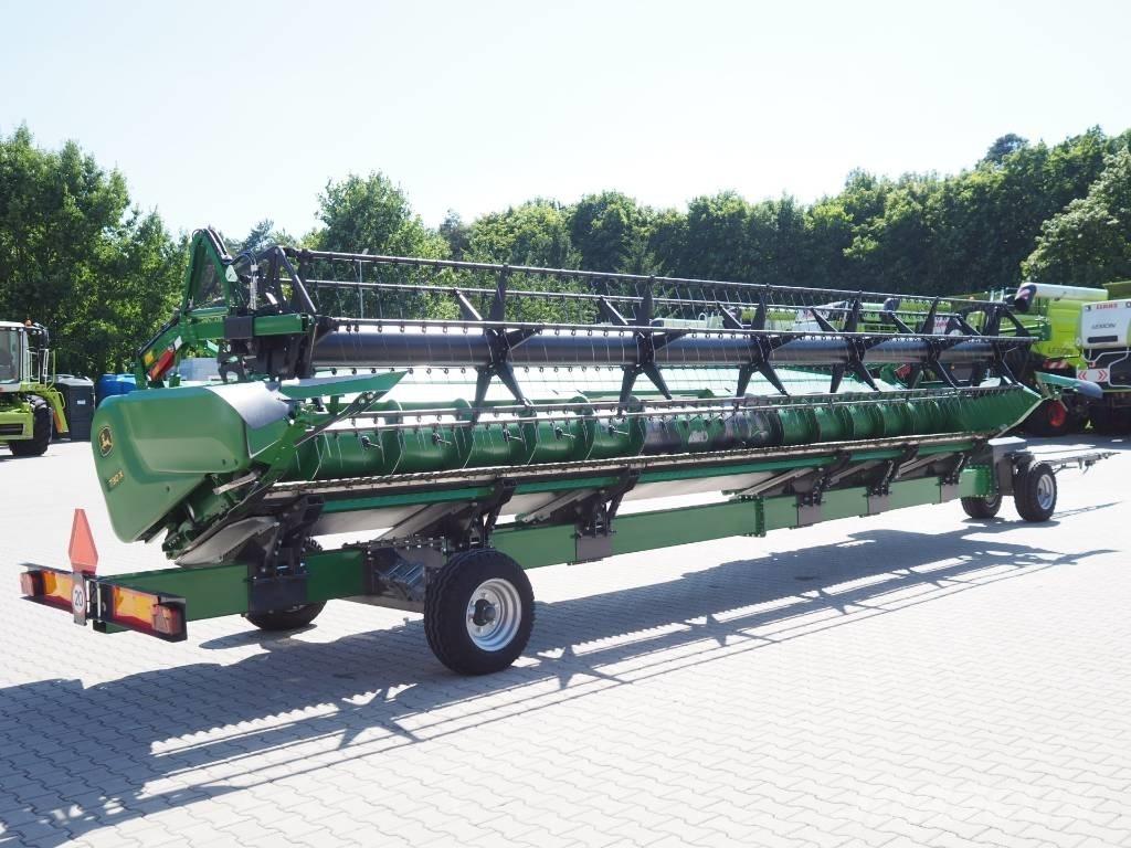 John Deere S780 + 730X Mietitrebbiatrici