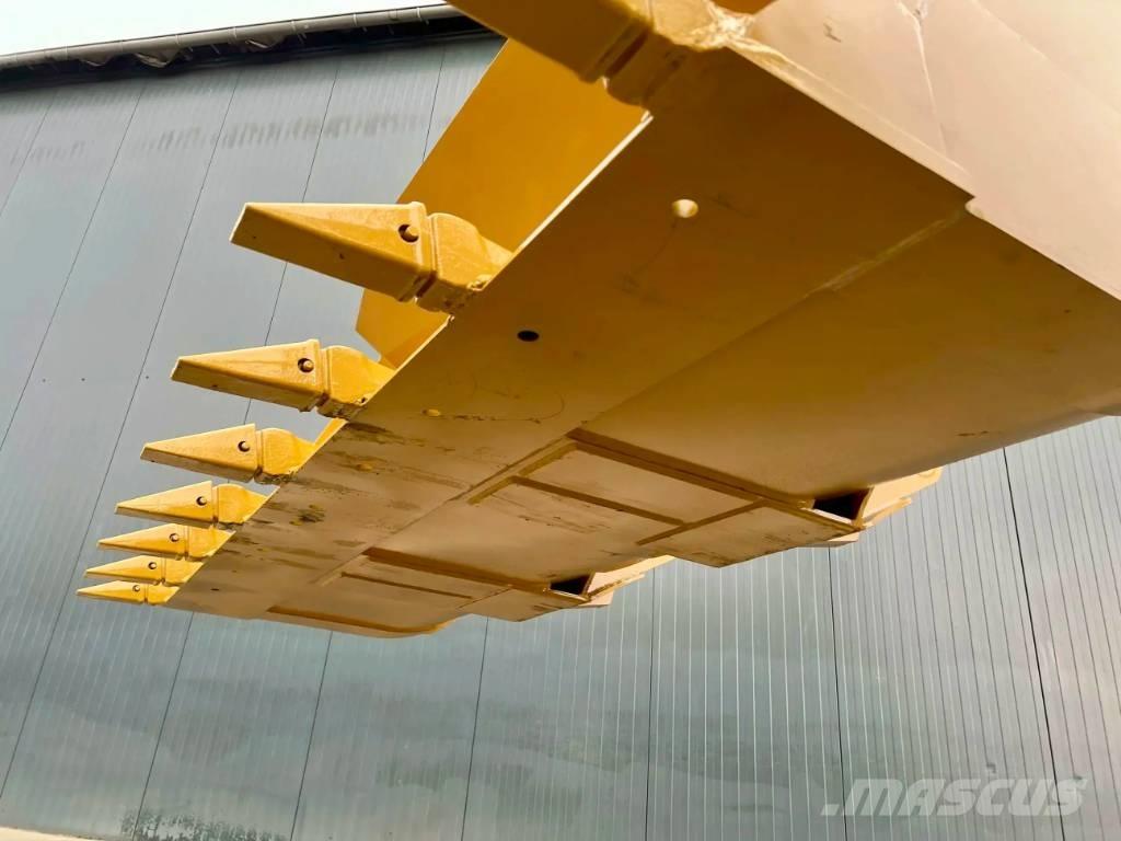 CAT 950M incl. Teeth Benne