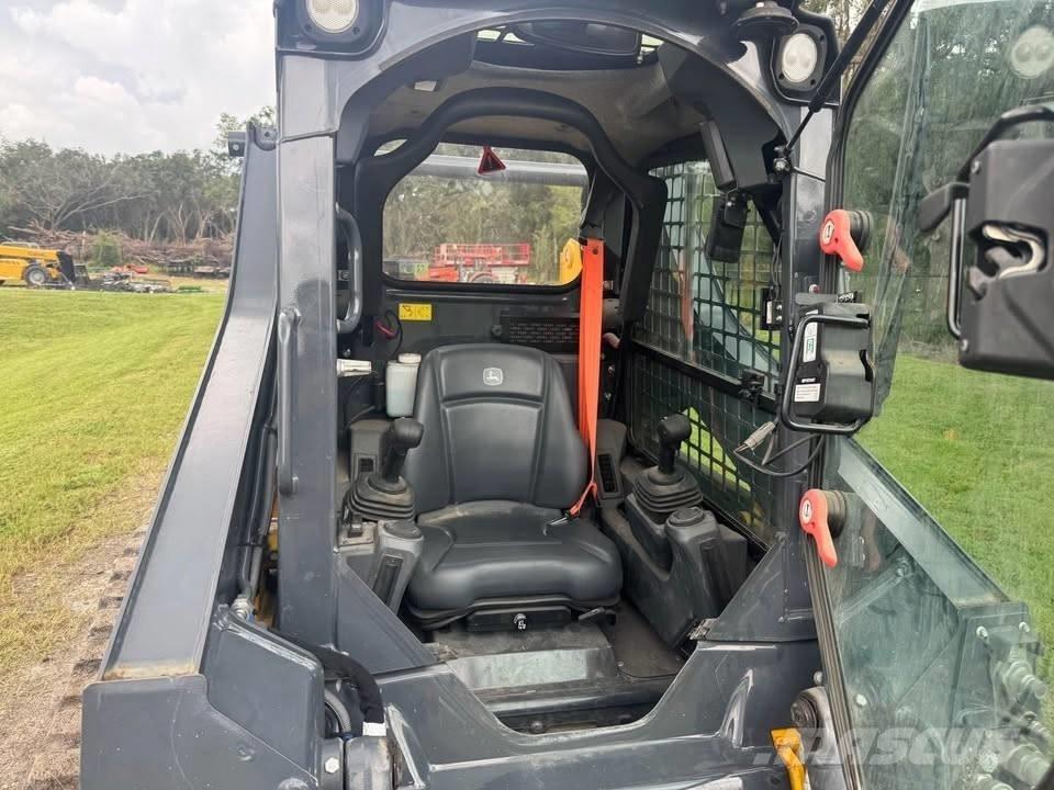John Deere 317 Mini Pale Gommate