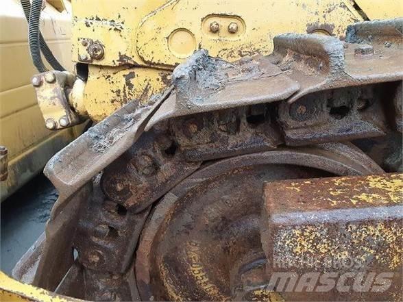 CAT D8T Dozer cingolati