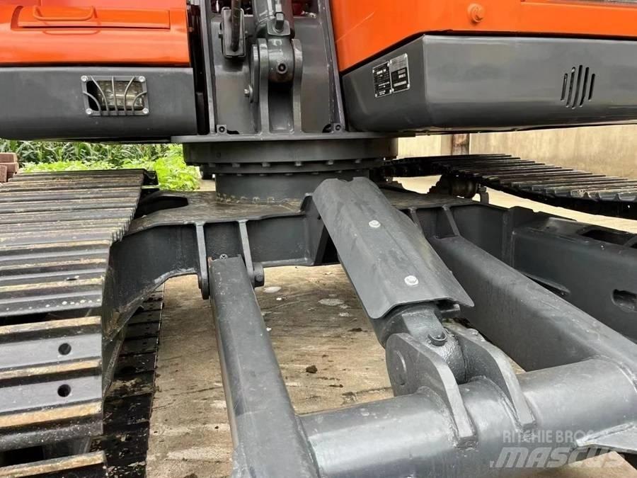 Doosan DX75-9C Escavatori cingolati