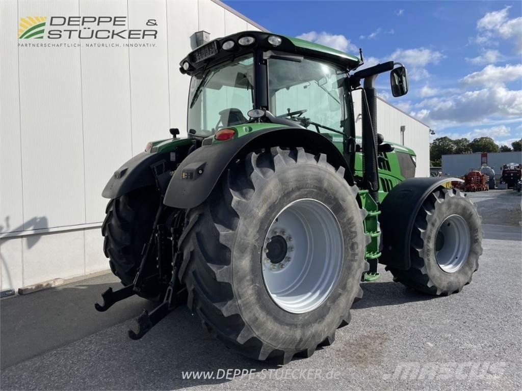 John Deere 6210R Trattori