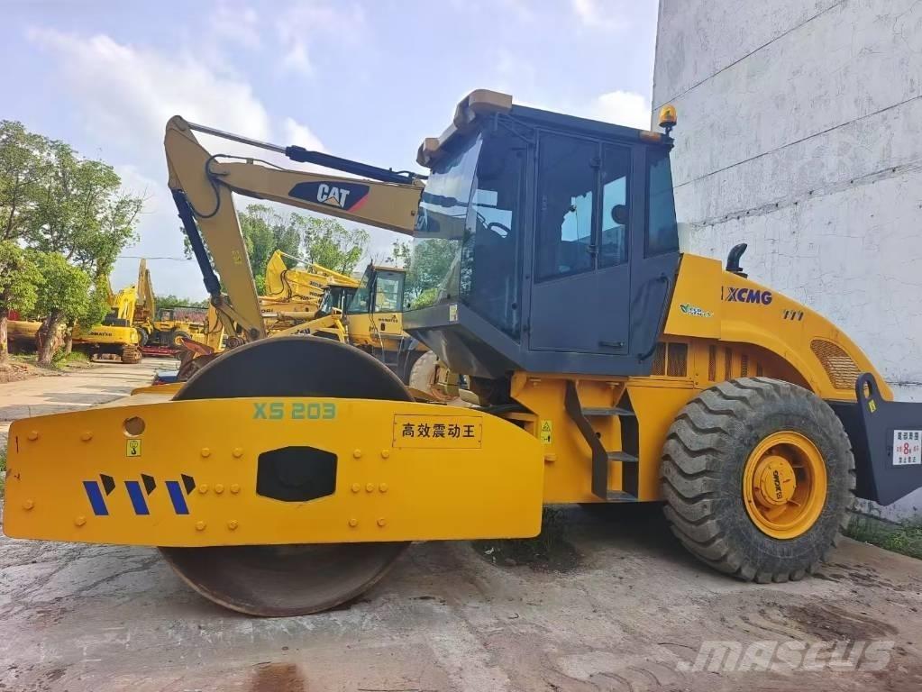 XCMG XS 202 J Pale gommate