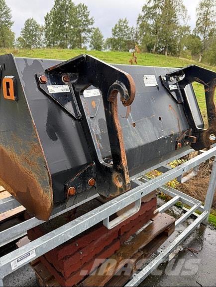  Ålø Quicke GS+ 140 Rimorchi multiuso