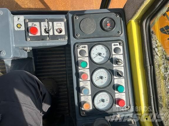 Bomag BW211 D-3 Finitrici