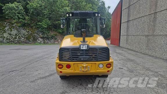 CAT 906 Pale gommate