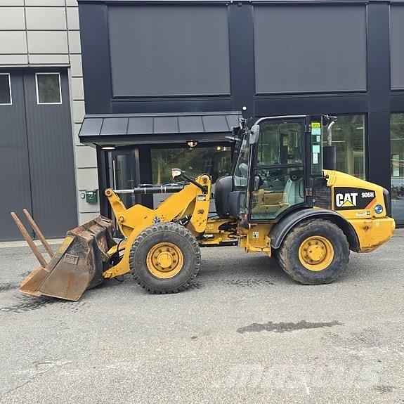 CAT 906H Pale gommate