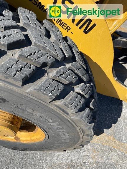 CAT 906hl Pale gommate