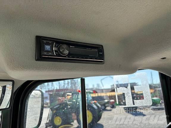 CAT 906M Manutenzione verde e strade – Altro