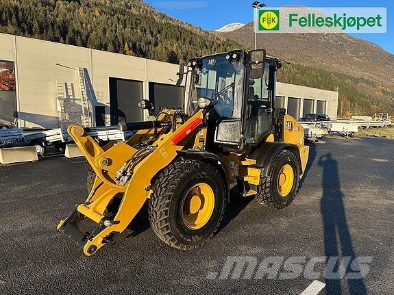 CAT 908 Mini Pale Gommate