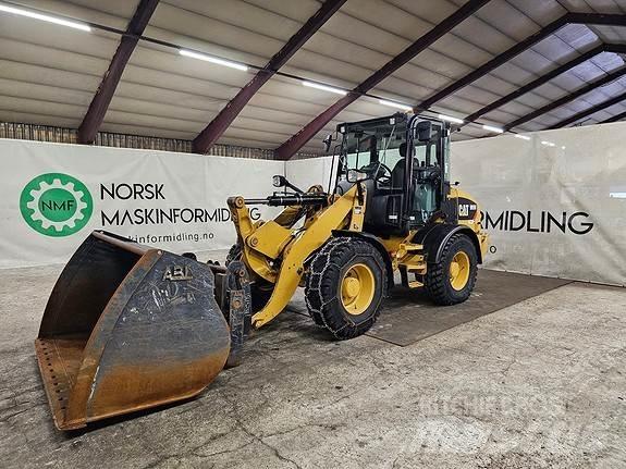 CAT 908M Pale gommate