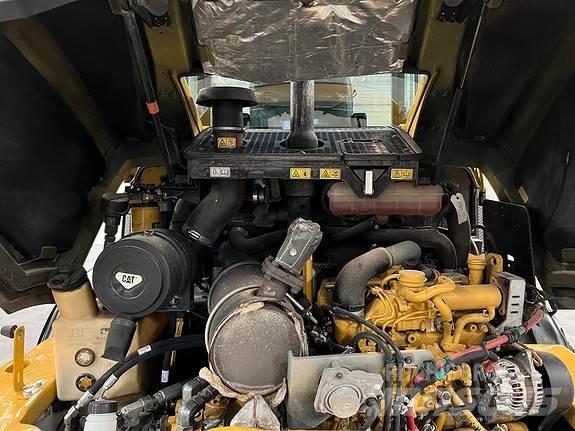 CAT 908M Pale gommate