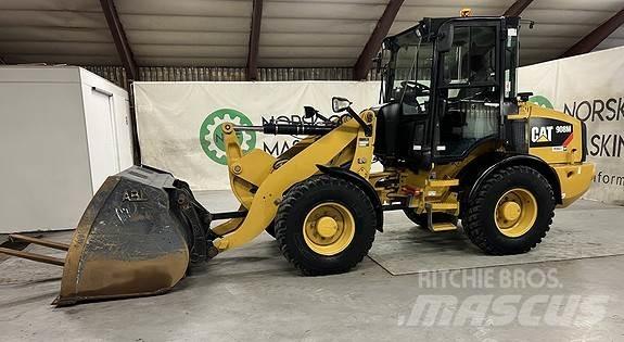 CAT 908M Pale gommate