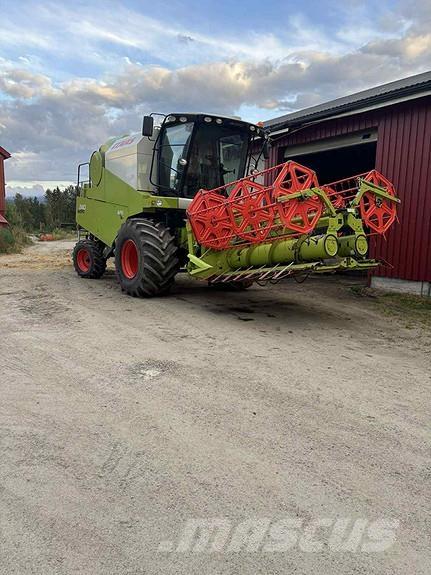 CLAAS Avero 240 Mietitrebbiatrici
