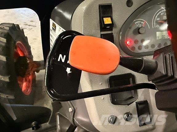 CLAAS Elios 220 Trattori